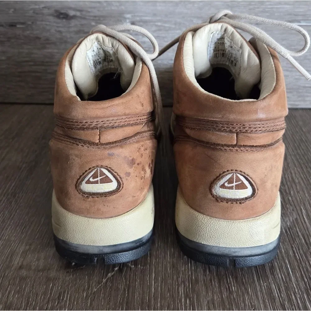 Nike ACG Women's High Top Hiking Boots Brown Size 6.5